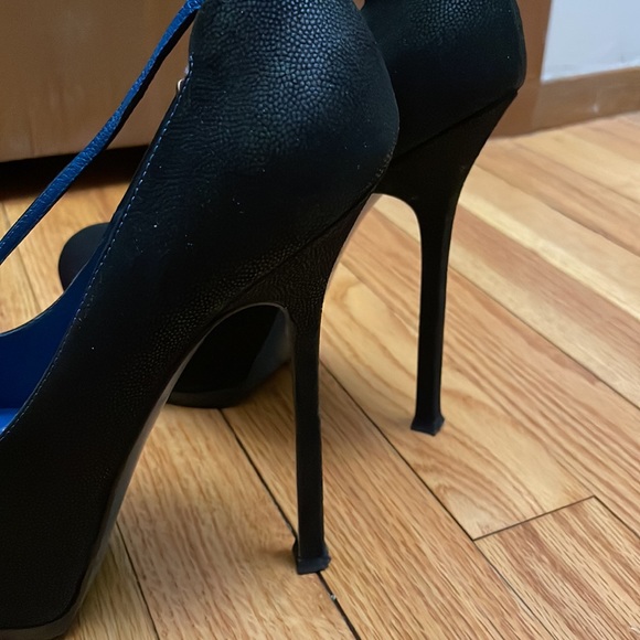 Authentic YSL - Picture 5 of 6